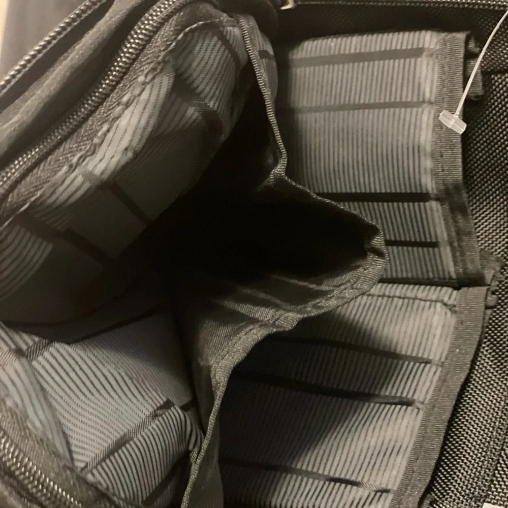 Kenneth Cole REACTION 
